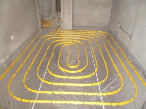 地暖没有暖气片供暖好？这几个关键原因与选择指南